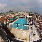 Surtel 호텔 쿠사다시