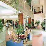 호텔 Surtel 쿠사다시