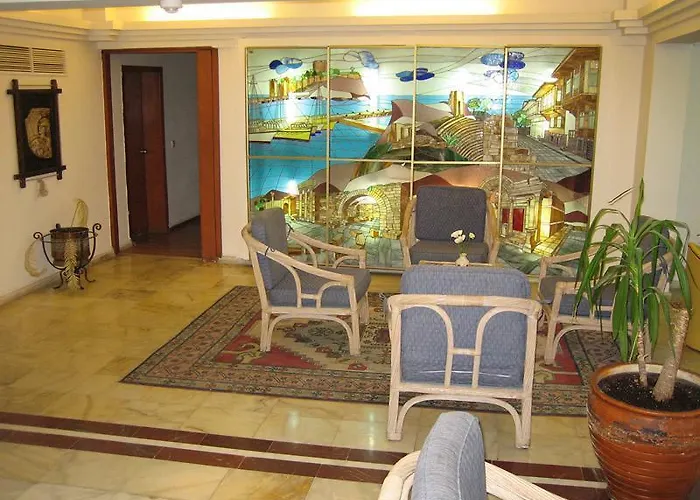 Surtel 3* Κουσάντασι